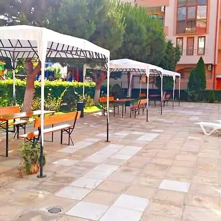 Apartamento Complex Rose *