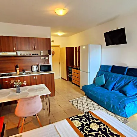 Apartamento Complex Rose *