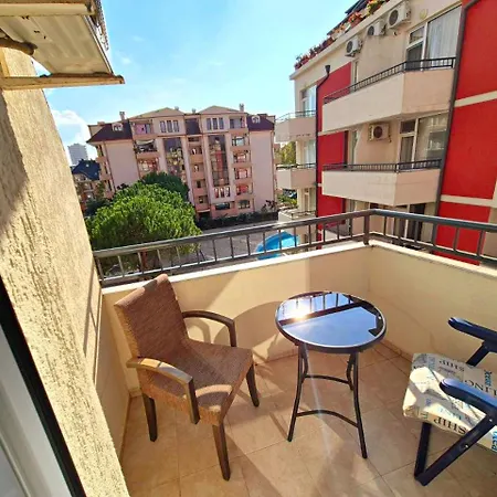 Apartamento Complex Rose *