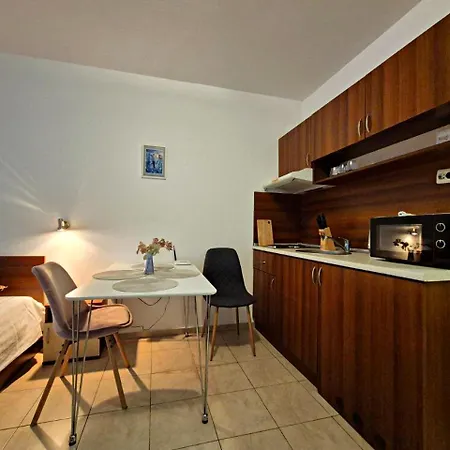 Apartamento Complex Rose *